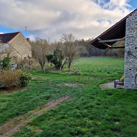Gite Les Frenes Avec Pre Dans Joli Hameau Vermenton Luaran gambar